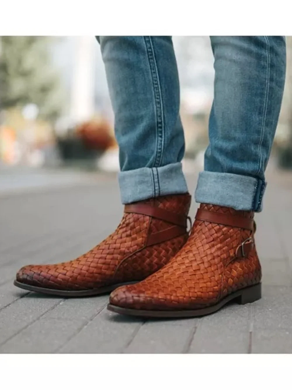 Taft Men's Hand-Woven Leather Chukka Boots in Brown
